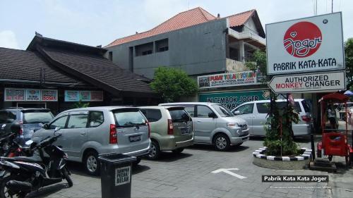 ZEN Rooms Benesari 6 Legian Kuta Bali