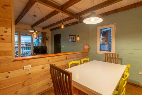 Hakuna Matata Apartments - image 4