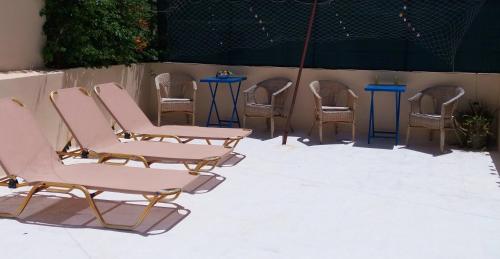 Heraklion Youth Hostel - image 6