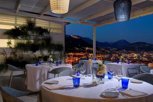 ห้องอาหาร, โรงแรมลอยด์ ไบอา (Lloyd'S Baia Hotel) in วิเอทรี่ ซุล แมร์