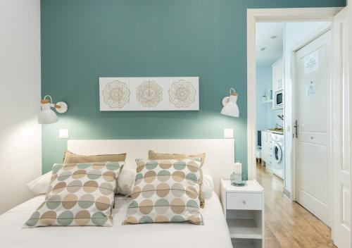 One-Bedroom Apartment image 10