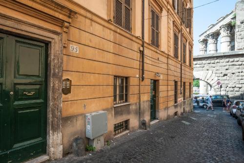 Rome As You Feel - Baccina 95 Forum Apartment - image 2