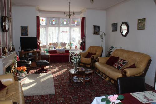The Lyndsay Guest House - image 5