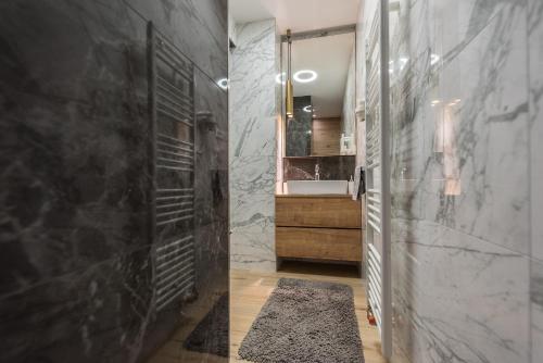 Luxury Apartments Garden - image 9