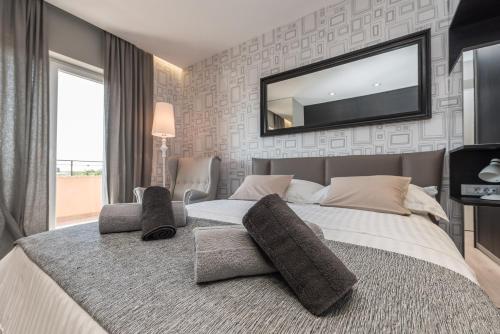 Luxury Apartments Garden - image 6