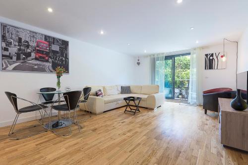 Veeve - Contemporary In Borough, , London