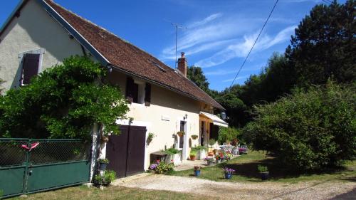 La Marquise, independent, two bedrooms and WIFI gîte à louer TREIGNY