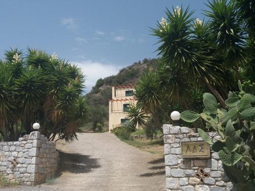  LAS - HELIOS APARTMENTS in Selinitsa