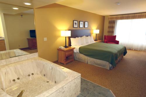 Country Inn & Suites by Radisson, Rochester South, MN