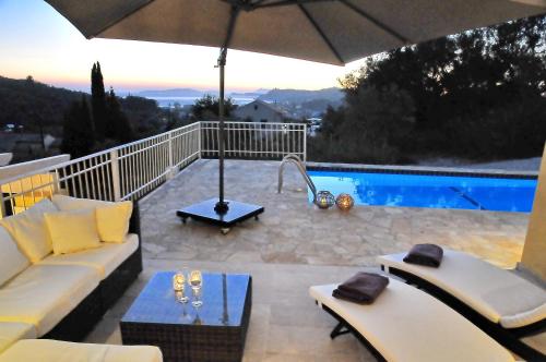  ARILLAS HILLSIDE VILLA 3 - Provence in Arillas