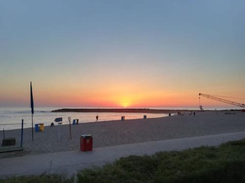 Aussicht, Blue Twenty Two - Espinho / Oporto Beach in Espinho