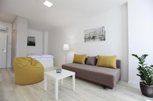 Guestroom, City Center Best Place Apartments in Bratislava