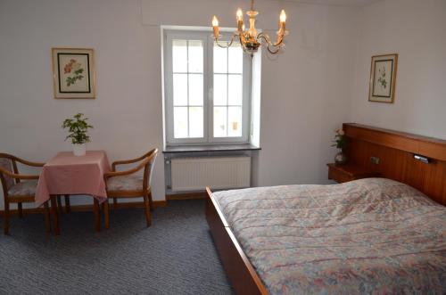 Hotel Kinnen – Berdorf, MO