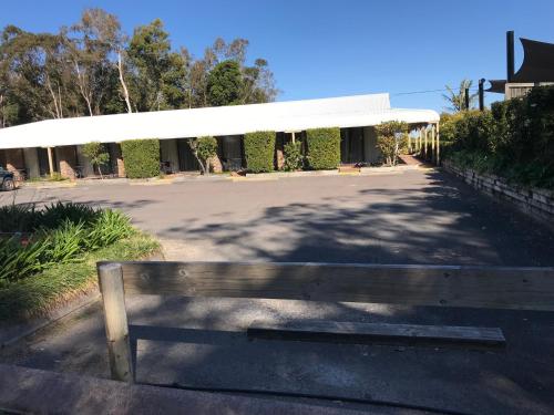 Tea Gardens Motel Tea Gardens Club and Motel is conveniently located in the popular Port Stephens area. The hotel has everything you need for a comfortable stay. Service-minded staff will welcome and guide you at the T