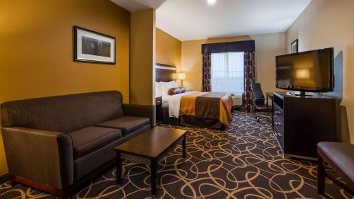 Best Western Plus Kenedy Inn - image 7