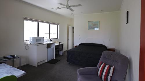 Bks Counties Motor Lodge BKs Counties Motor Lodge is a popular choice amongst travelers in Auckland, whether exploring or just passing through. Both business travelers and tourists can enjoy the hotels facilities and servic