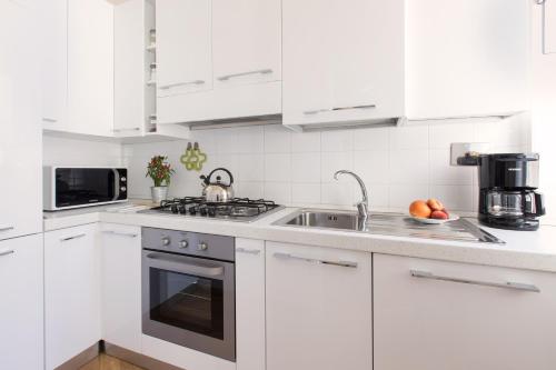 3-Bedroom Gianicolo Holiday Apartment - image 7