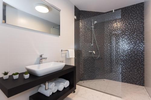 Deluxe Double Room with Balcony and City View