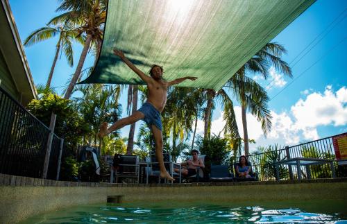 Úszómedence, Backpackers By The Bay in Whitsunday Islands
