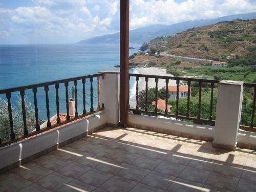 Ikaria Utopia - Cusco Studios 5