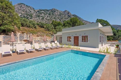 Aloni Luxury Villa in Asigonía