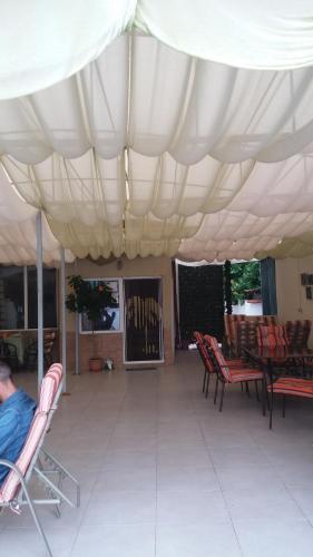 Viesnīcas āriene, Panos in 2 Mai