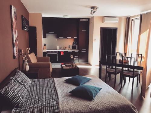 

Anton Panorama Apartments