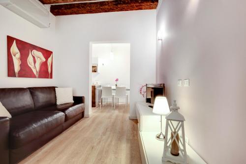 One-Bedroom Apartment image 10