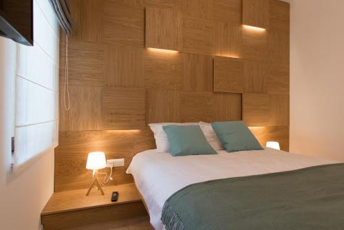 Arbans Cosy Modern Apartment in the city center