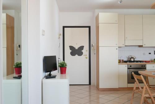  White butterfly house, Pension in Bologna