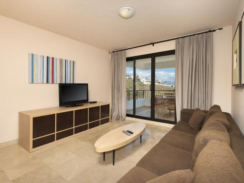 2 bedrooms, 3 beds