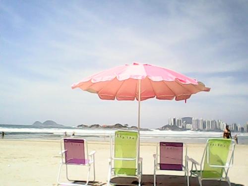 Apartamento Gigante, pé na areia (Apartamento Gigante, pe na areia) in มอร์โร โด มาลูฟ