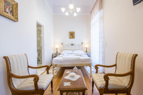  Neoclassical apartment for 2 people in Piraeus in Piräus