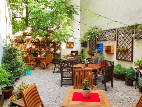 Explorer B&B Old Town Rooms & Apartment #don't be a tourist, be an Explorer! 4