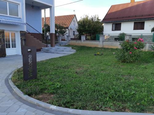  Apartment Upper Town, Pension in Gospić bei Mogorić