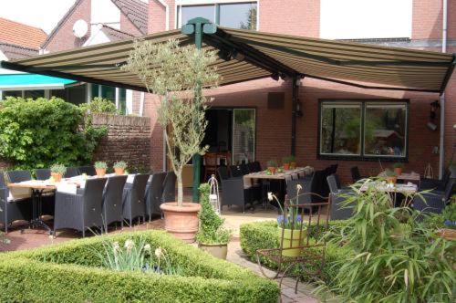 Restaurant, B&B Brasserie Lakerhof in Laak