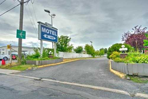 Motel R-100 - Accommodation - Longueuil