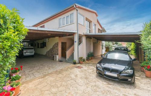  Apartments Lily in Valbandon