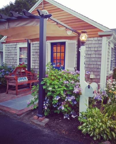 Cape Cod Veranda