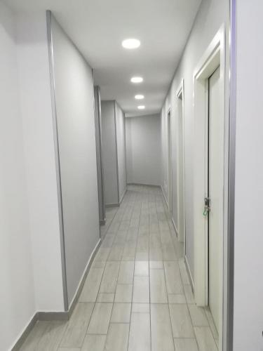 Neapolis center 5
