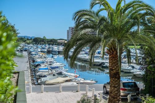 Cannes Marina Appart Hotel Mandelieu 1