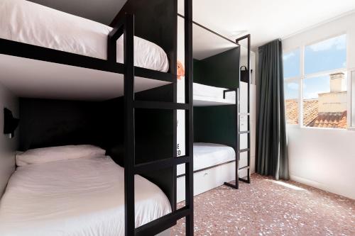 بيت شباب 2060 ذا نيوتون (2060 The Newton Hostel) in مركز المدينة