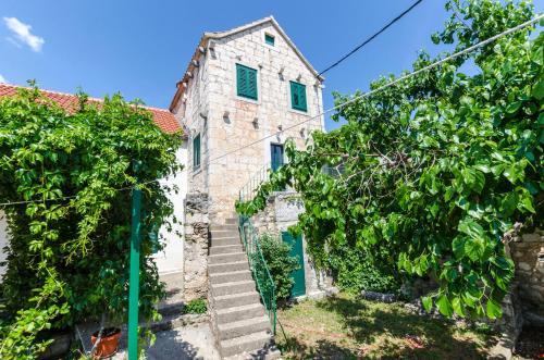  House Potok in 21420 Bol