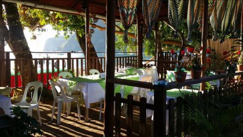 OYO 709 テレスフォラ ビーチ コテージ