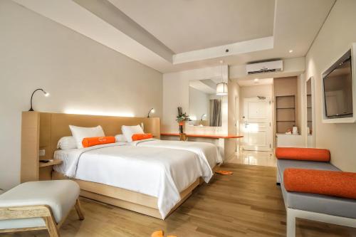 HARRIS Double or Twin Room image 4
