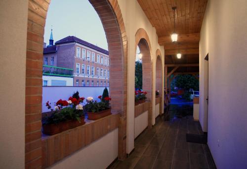 Pizza Tábor Apartman - image 10