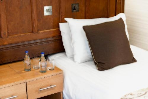 1 double bed