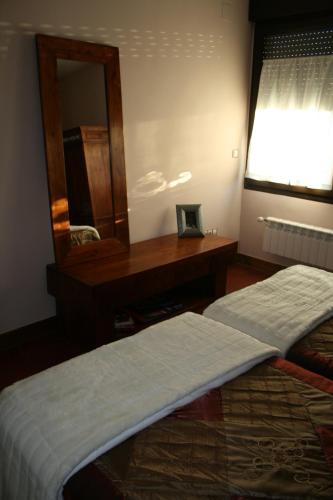 2 twin beds