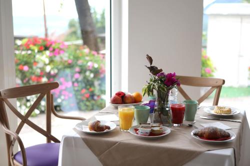 Hotel Corona - image 3