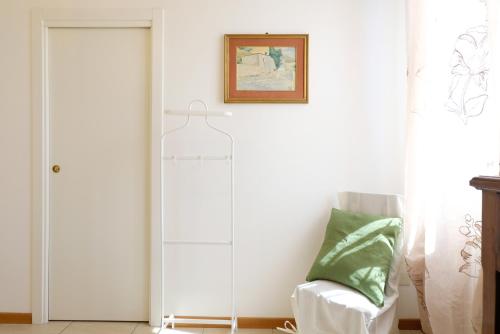 Marconi Airport Cozy Dream Flat - image 7